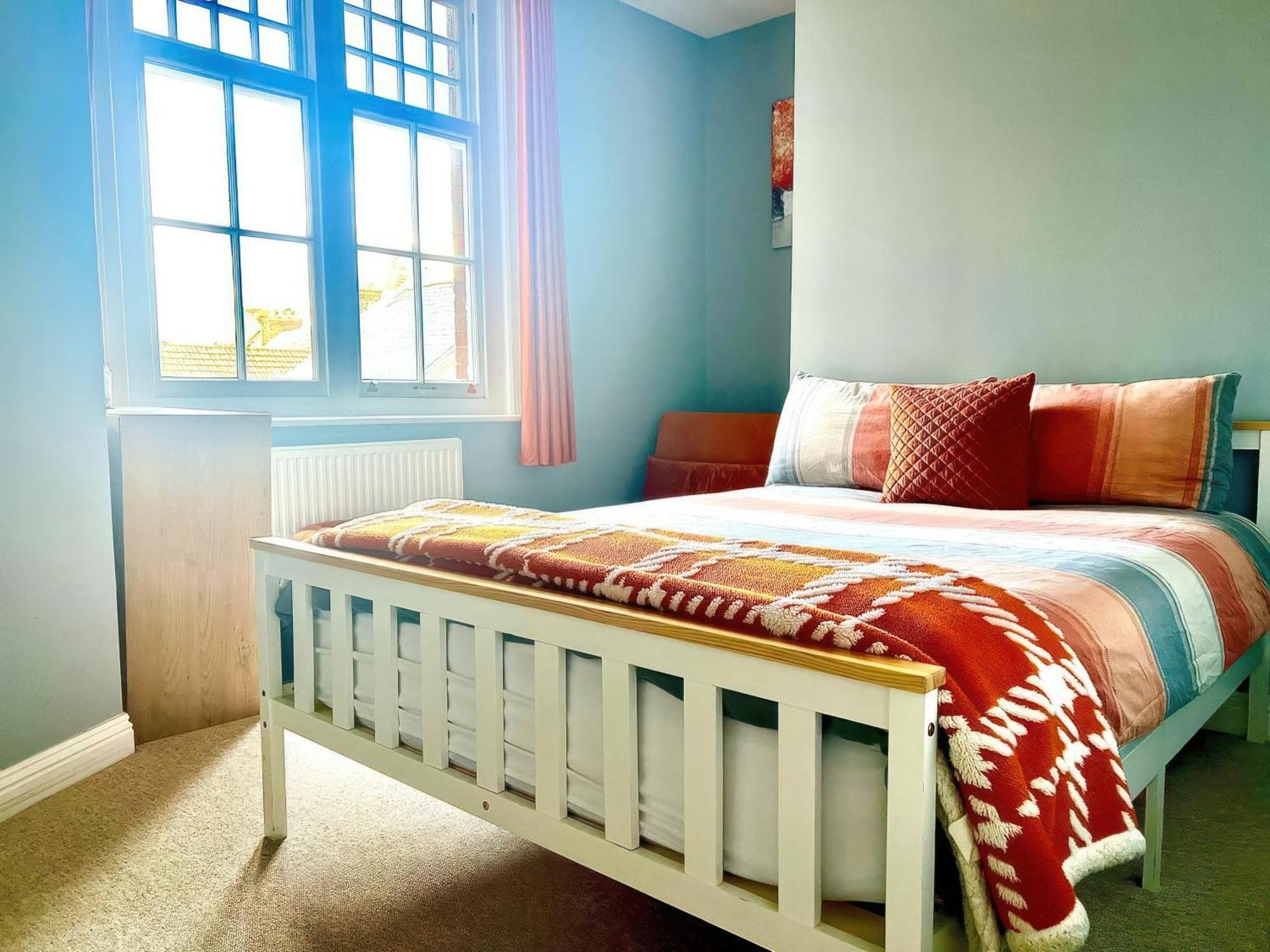 Lovely 2 Bed 2 Bath Flat With Free Parking พูล ภายนอก รูปภาพ