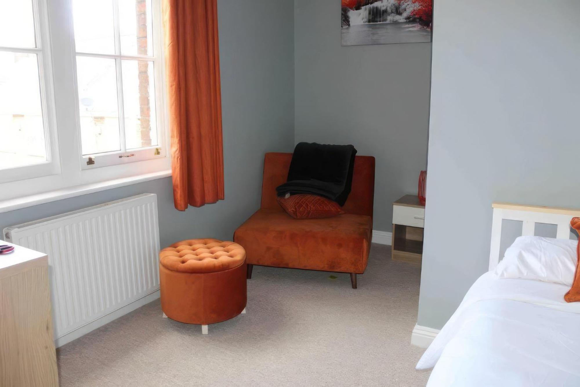 Lovely 2 Bed 2 Bath Flat With Free Parking พูล ภายนอก รูปภาพ